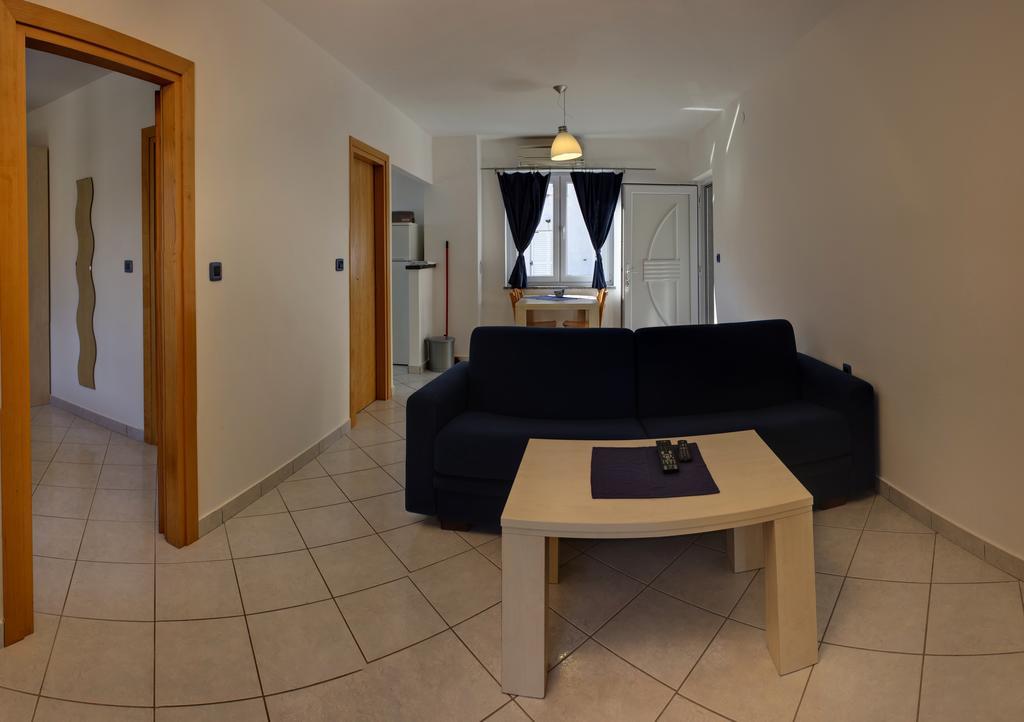 Vis A Vis Apartments Baska  Phòng bức ảnh