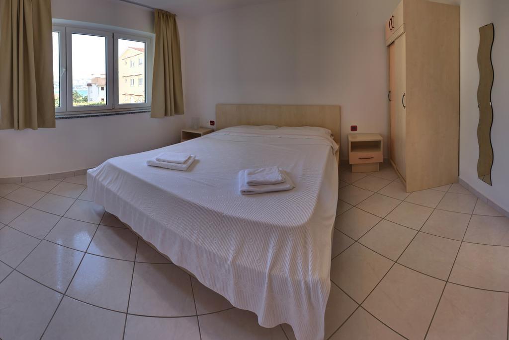 Vis A Vis Apartments Baska  Ngoại thất bức ảnh