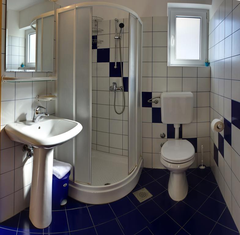 Vis A Vis Apartments Baska  Ngoại thất bức ảnh