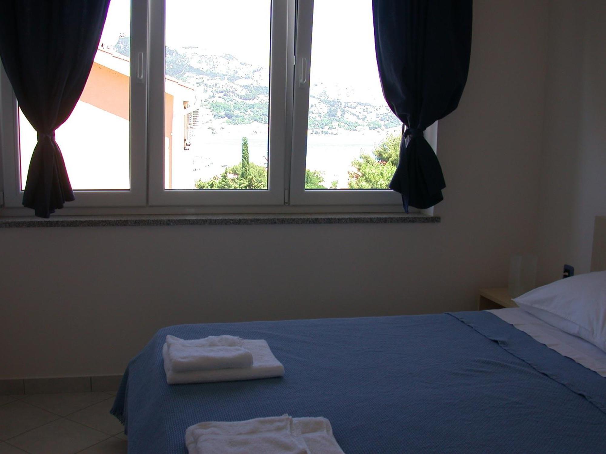Vis A Vis Apartments Baska  Ngoại thất bức ảnh