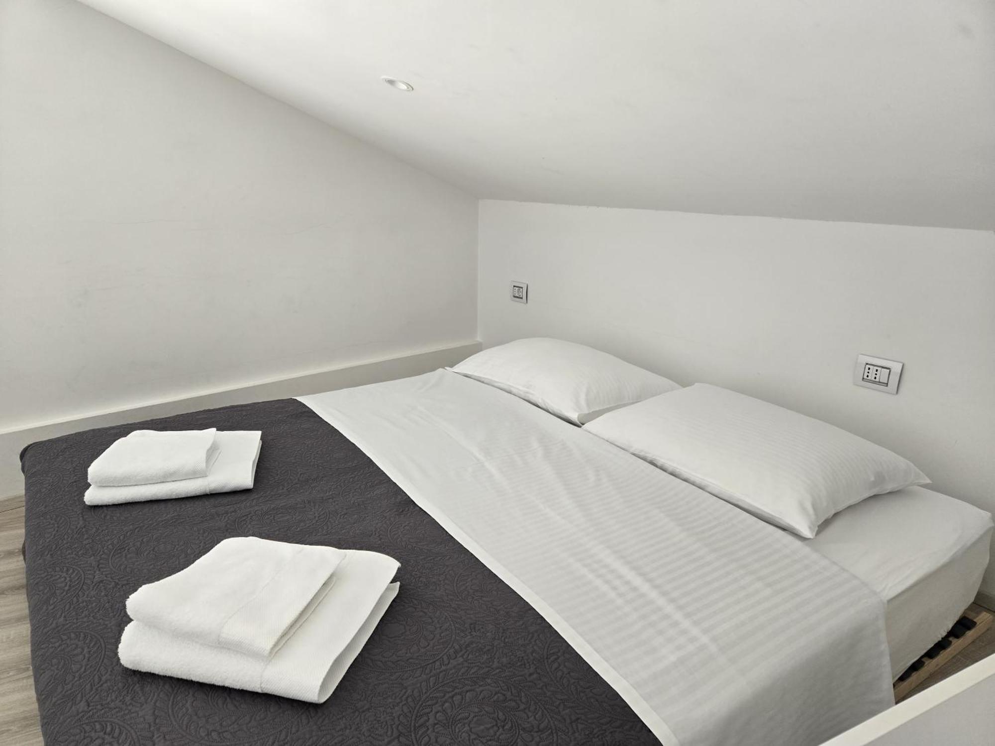 Vis A Vis Apartments Baska  Ngoại thất bức ảnh